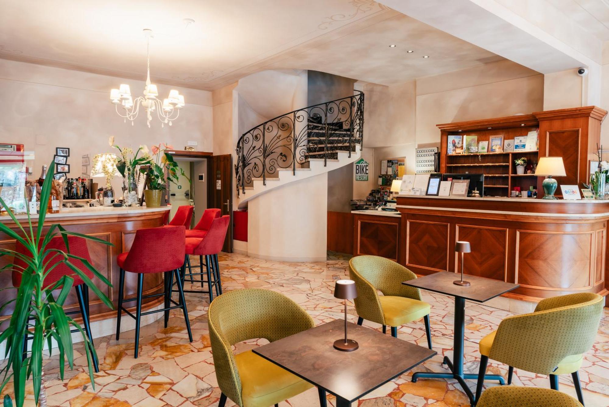 Hotel Eden Salò Buitenkant foto