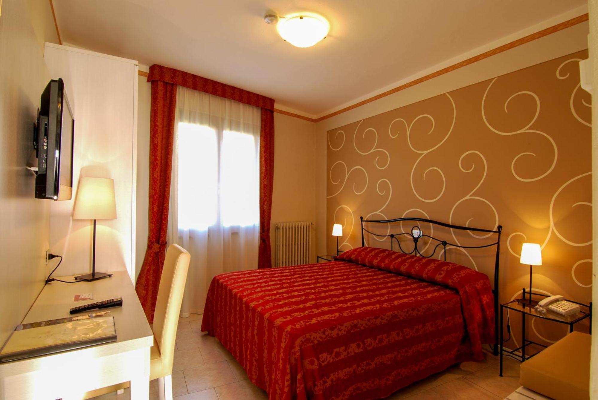 Hotel Eden Salò Buitenkant foto