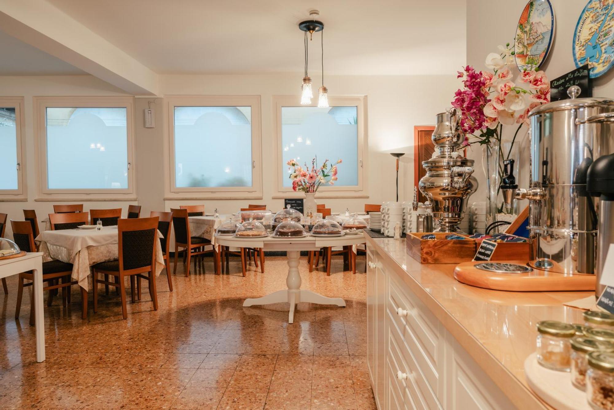 Hotel Eden Salò Buitenkant foto