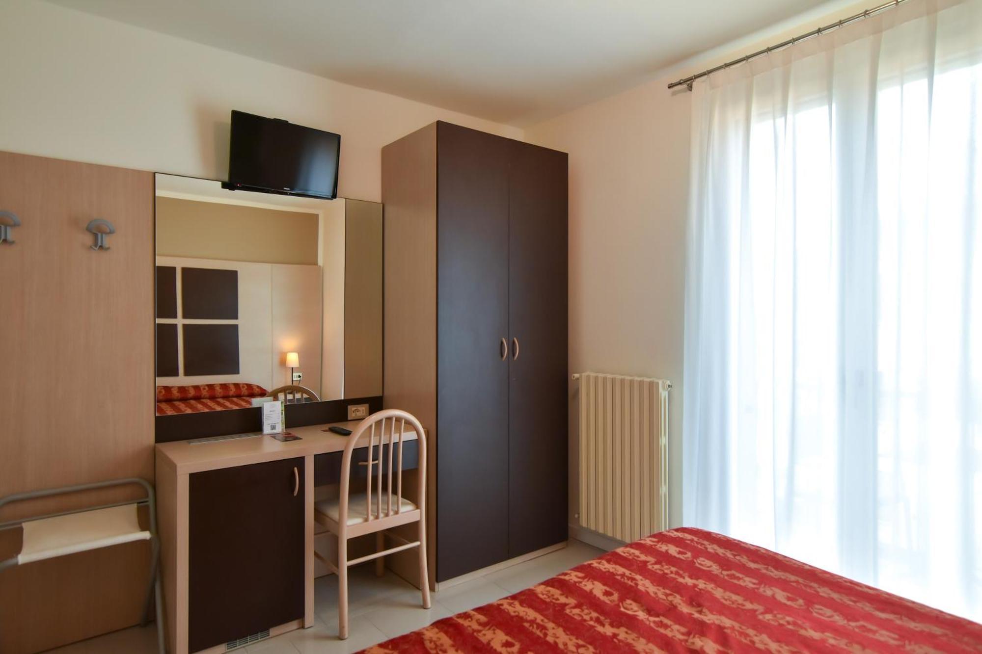 Hotel Eden Salò Buitenkant foto