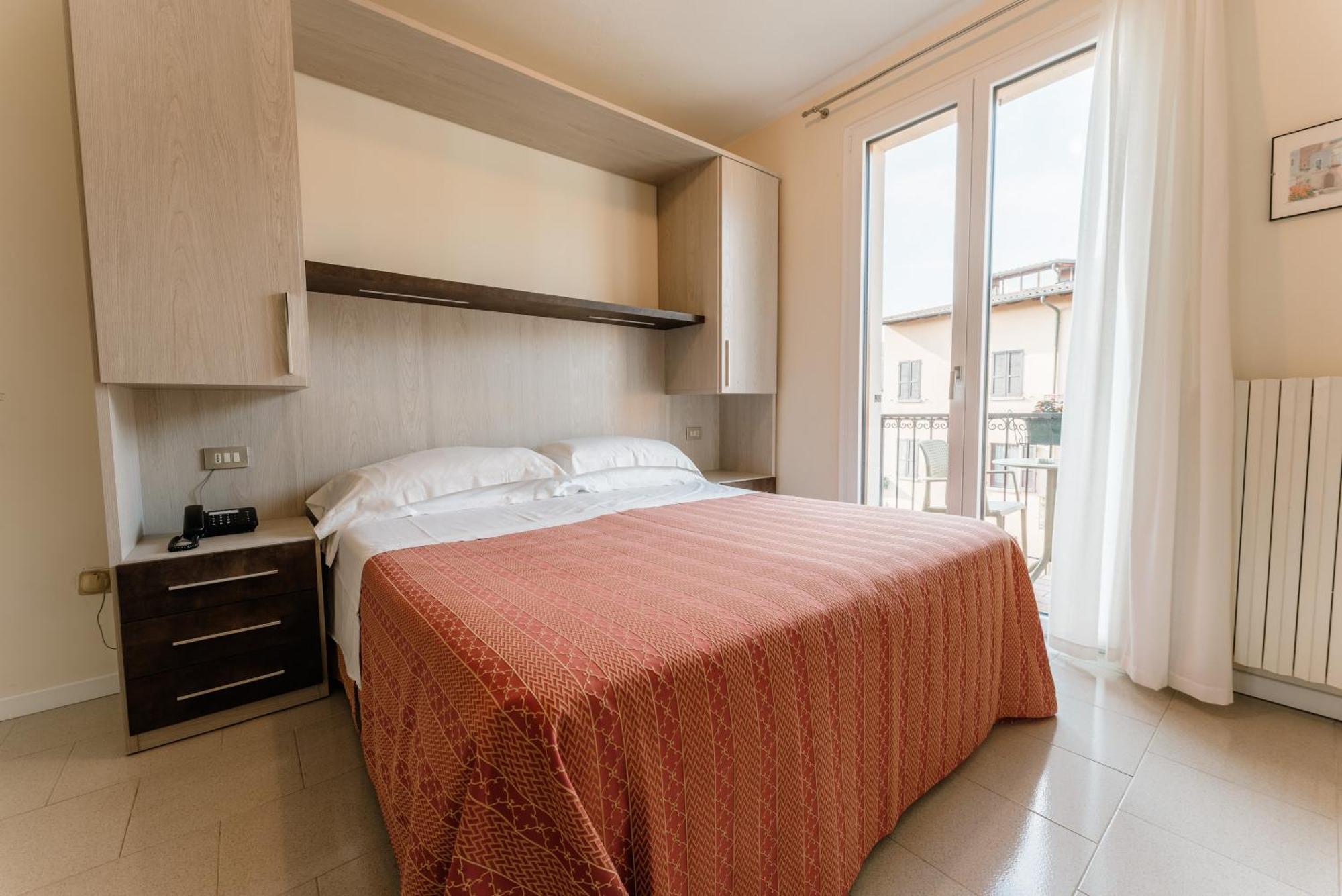 Hotel Eden Salò Buitenkant foto