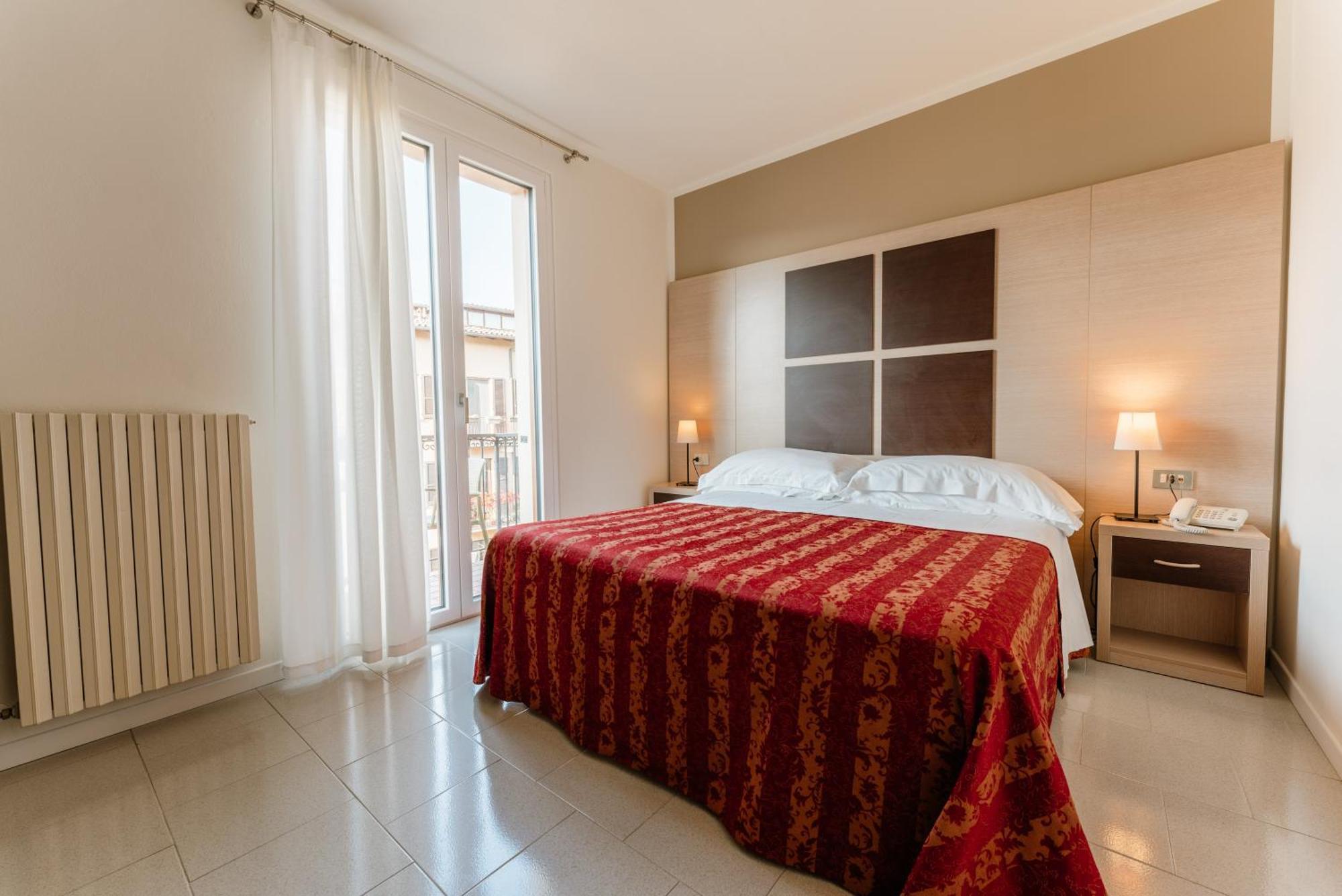 Hotel Eden Salò Buitenkant foto