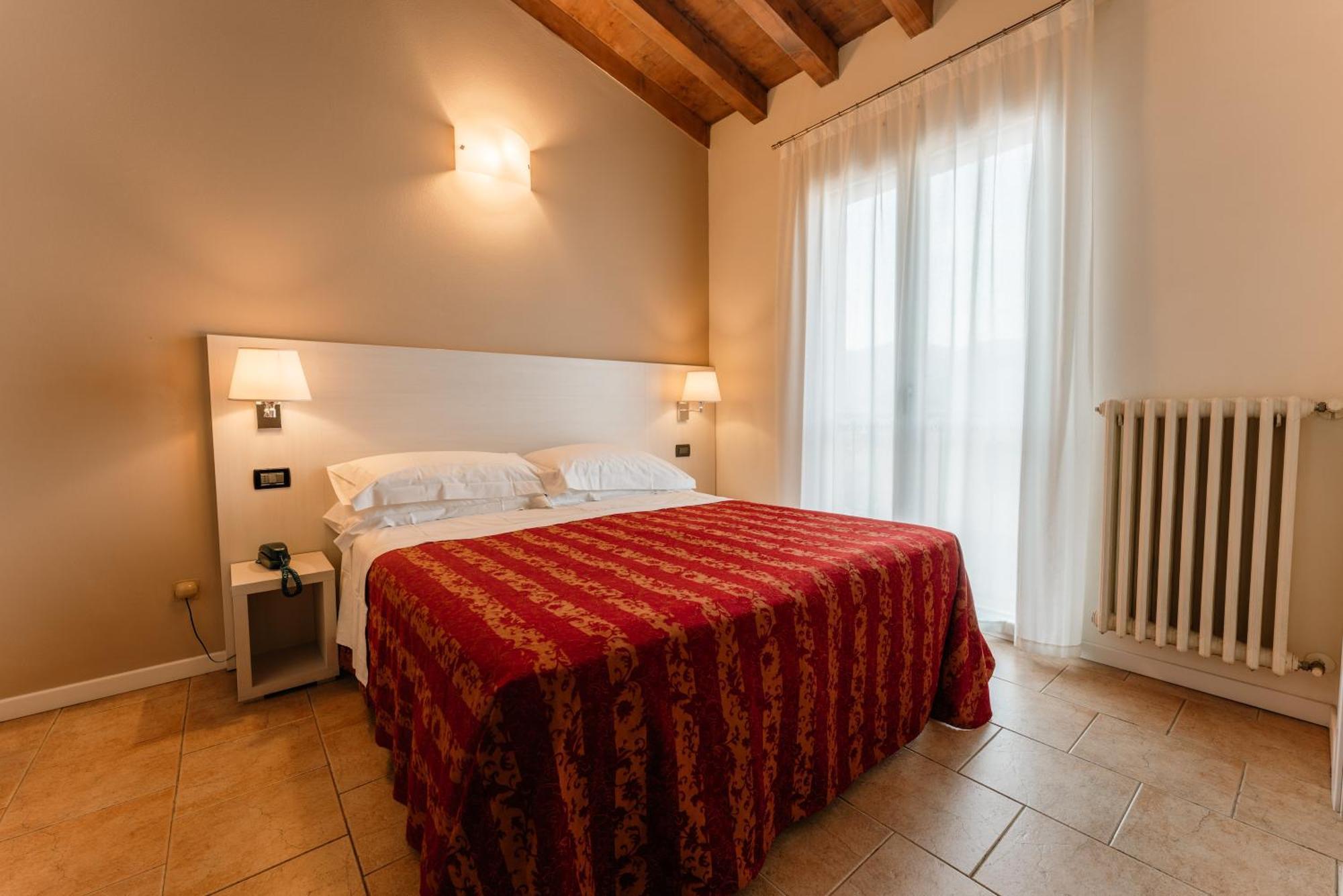 Hotel Eden Salò Buitenkant foto