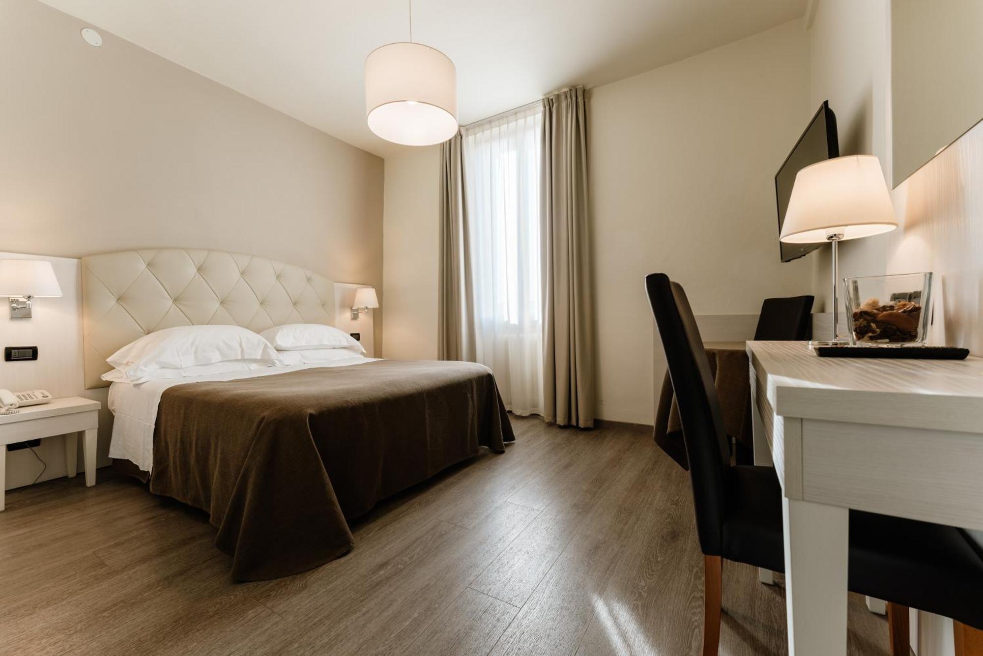 Hotel Eden Salò Buitenkant foto