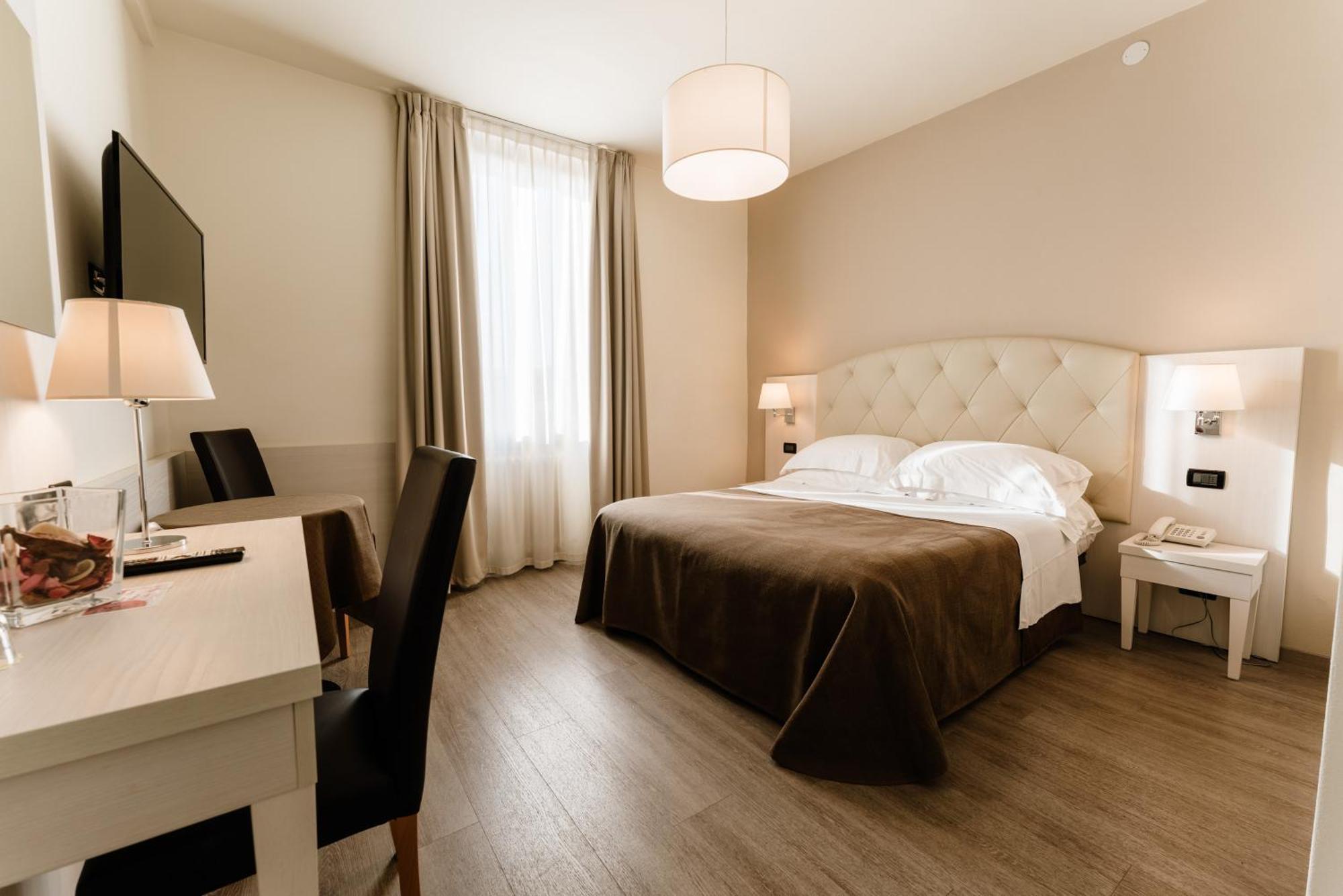 Hotel Eden Salò Buitenkant foto